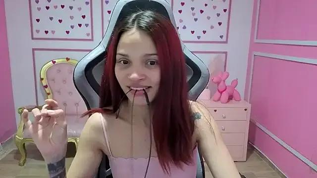 ailen_t from StripChat is Freechat