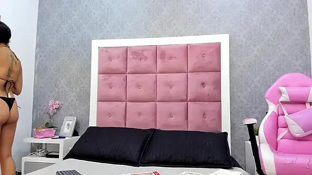 ailenaranda from StripChat is Freechat