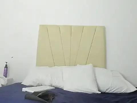 Ainoa_Pink from StripChat is Freechat