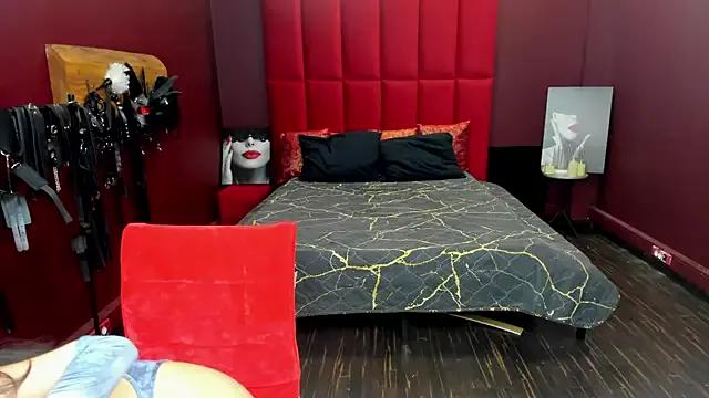 AishaStarr from StripChat is Freechat