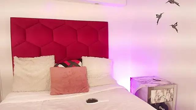 Alaia_Snow from StripChat is Freechat