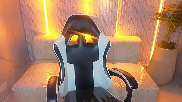 Alana_Tx_ from StripChat is Freechat