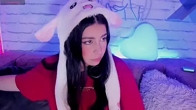 AlanaMaki from StripChat