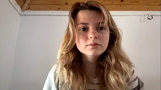 AlanaPostell on StripChat 