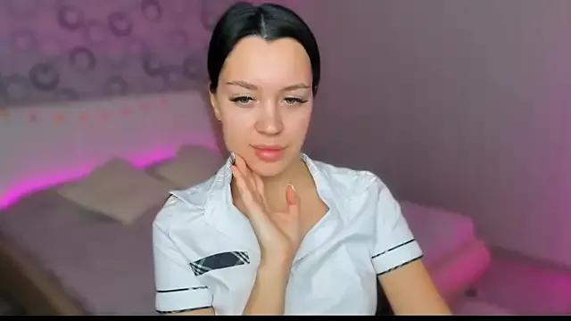 AlannaMiless from StripChat