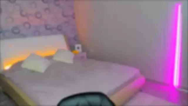 AlannaMiless from StripChat