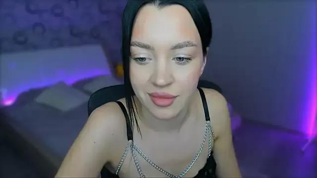 AlannaMiless from StripChat