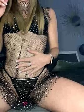 Alba_bianca from StripChat