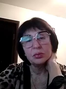 AlbinaXPretty from StripChat is Freechat
