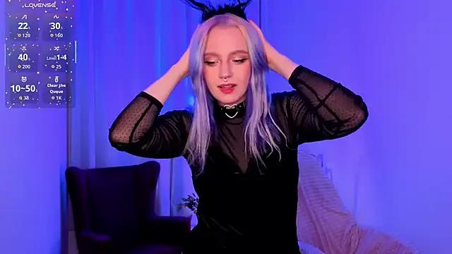 AleksaDivine from StripChat is Freechat