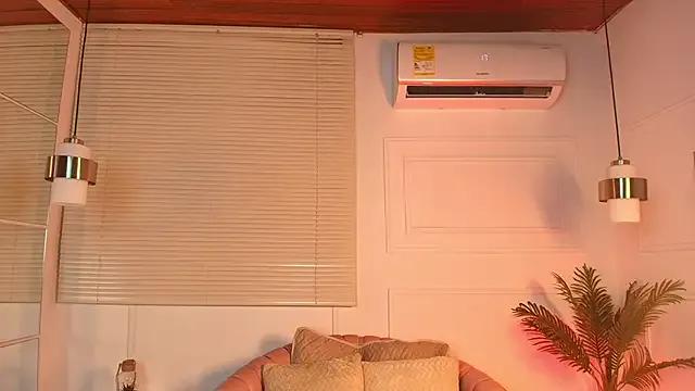 alessia_moon1 from StripChat is Freechat
