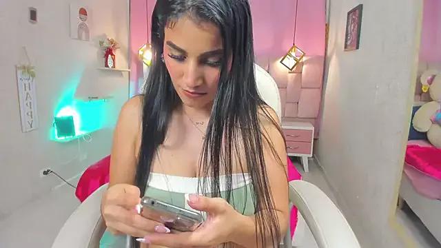 Alexandra_Fox from StripChat is Freechat