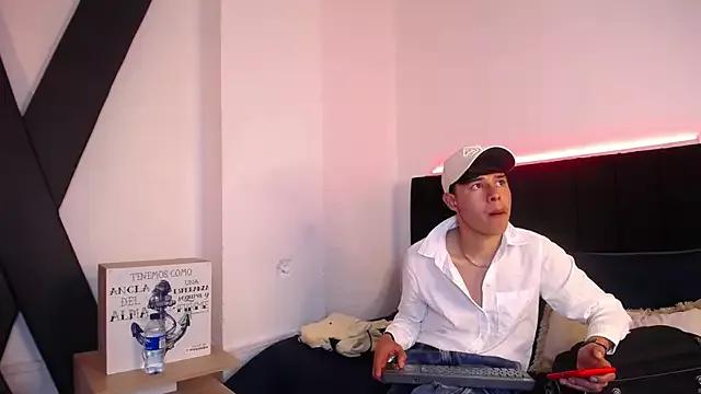 Alexis_Evanss from StripChat is Freechat