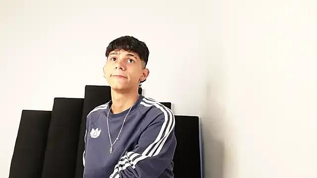 alexmark_ from StripChat is Freechat
