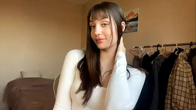 alexthebunny from StripChat is Freechat