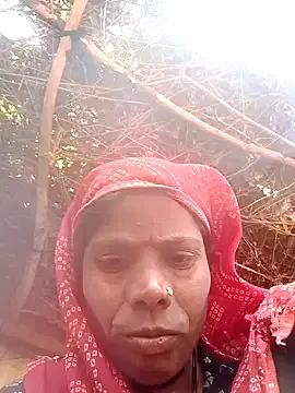 ALEXXA_420 from StripChat is Freechat