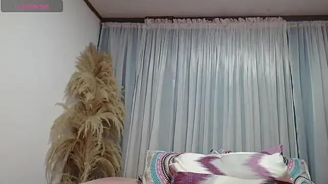 Alhana-miller from StripChat is Freechat