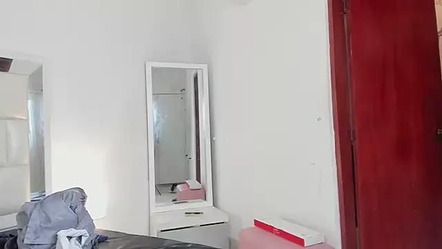 Alhana_pulido from StripChat