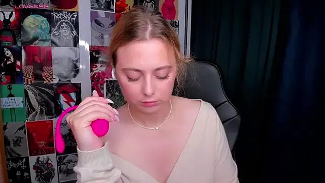 Alice_Wander from StripChat is Freechat