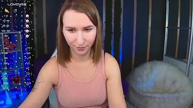 AliceBYKiss from StripChat is Freechat