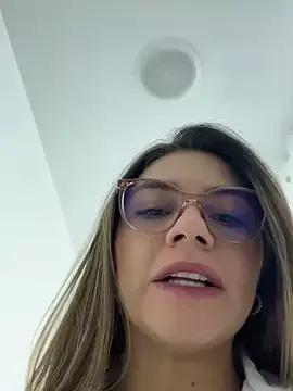 alicee16 from StripChat is Freechat