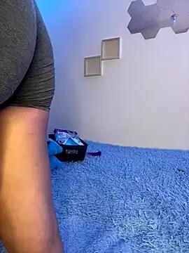 Aliceee_11 from StripChat is Freechat