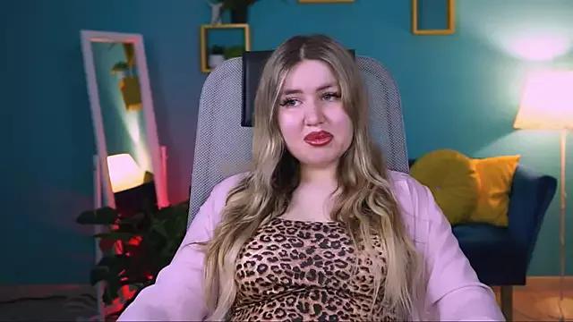 AliceRiwe from StripChat is Freechat