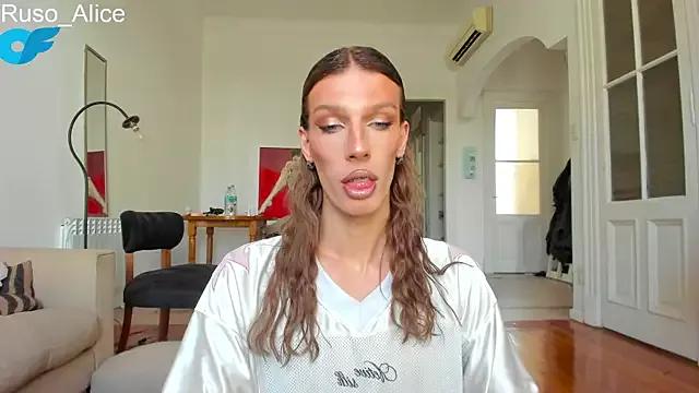 AliceSnowCatt from StripChat is Freechat