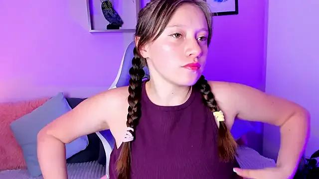 AliciaMoonx from StripChat is Freechat