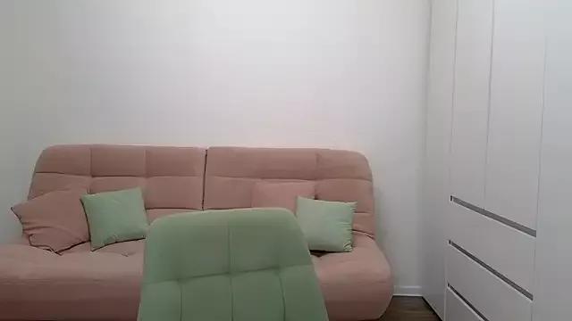 AliciaNewell from StripChat is Freechat