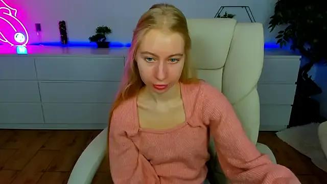 Alina_Blonde from StripChat is Freechat