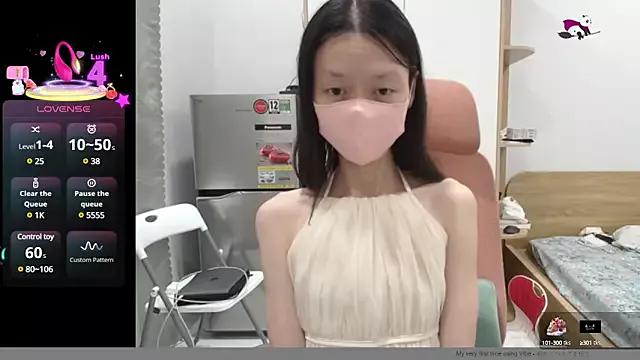 AlinaBaby_T from StripChat is Freechat