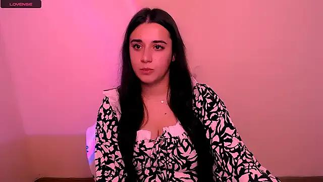 AlinaDoll_ from StripChat is Freechat