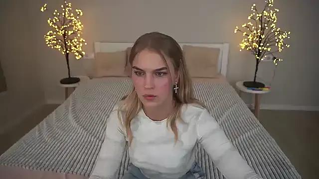 AlinaLiii from StripChat is Freechat