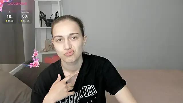 Alisa__Kelly from StripChat is Freechat