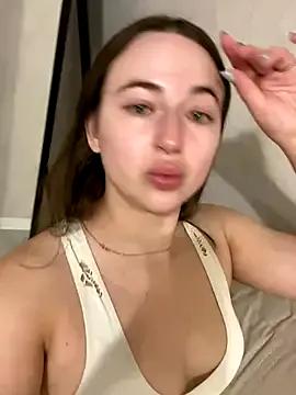 AlisaQSky from StripChat is Freechat