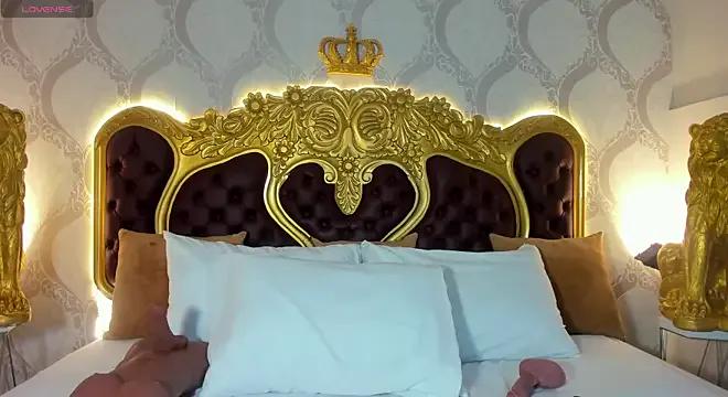 AlisonBeckerr_ from StripChat is Freechat