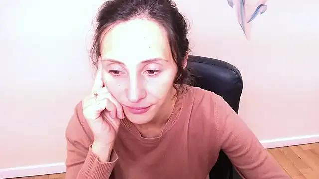 AlissaJersi from StripChat is Freechat