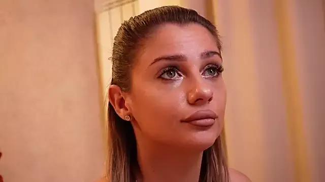 AlisTaylor from StripChat is Freechat