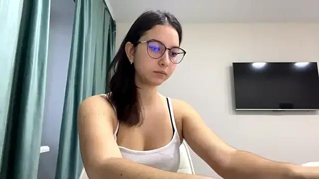 Allisgree from StripChat is Freechat