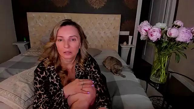AllisonWilliams from StripChat is Freechat