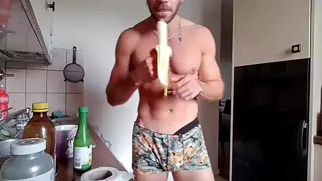 alpha-hunk from StripChat is Freechat