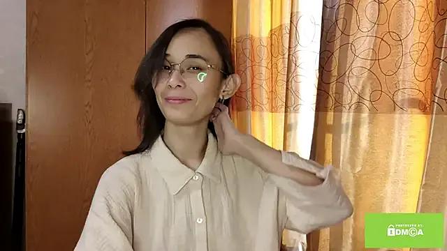 Alvawyand from StripChat is Freechat