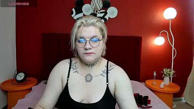 Amanda_Cruzz from StripChat is Freechat