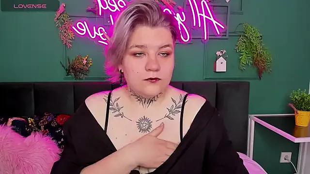 Amanda_Cruzz from StripChat is Freechat