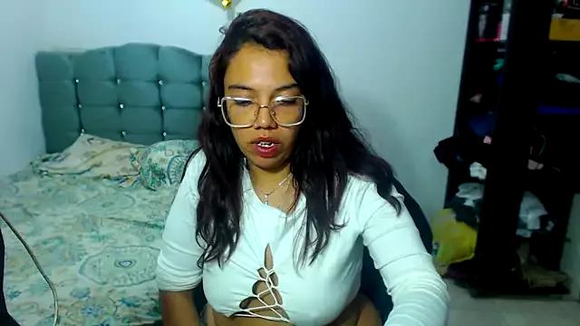 AmaraRoberts420 from StripChat