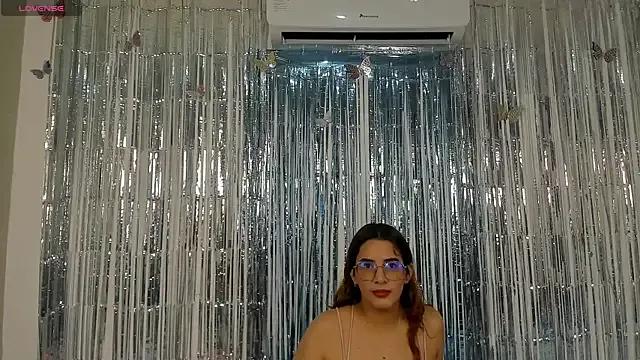 AmbarPolo from StripChat is Freechat