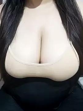 Amber-Sexy from StripChat is Freechat