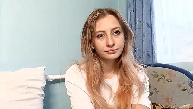 AmeliLia from StripChat is Freechat