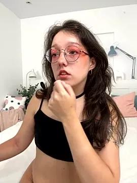 AmiAdams from StripChat
